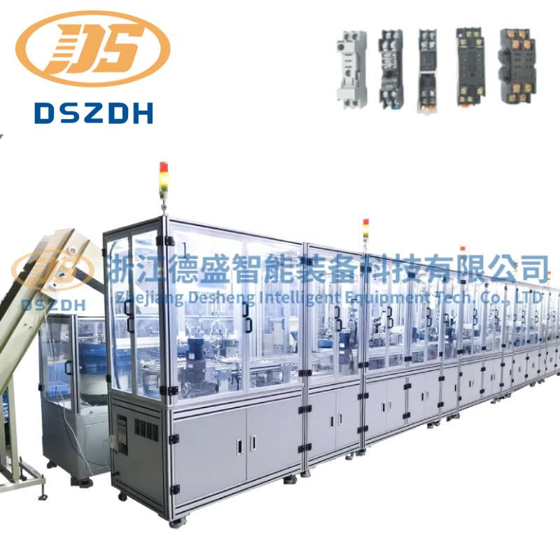 Automatická výrobná linka so zásuvkami relé